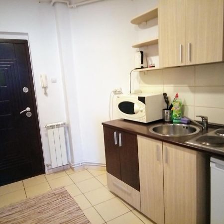 Cozy Downtown Oasis Apartment Bukares Bagian luar foto