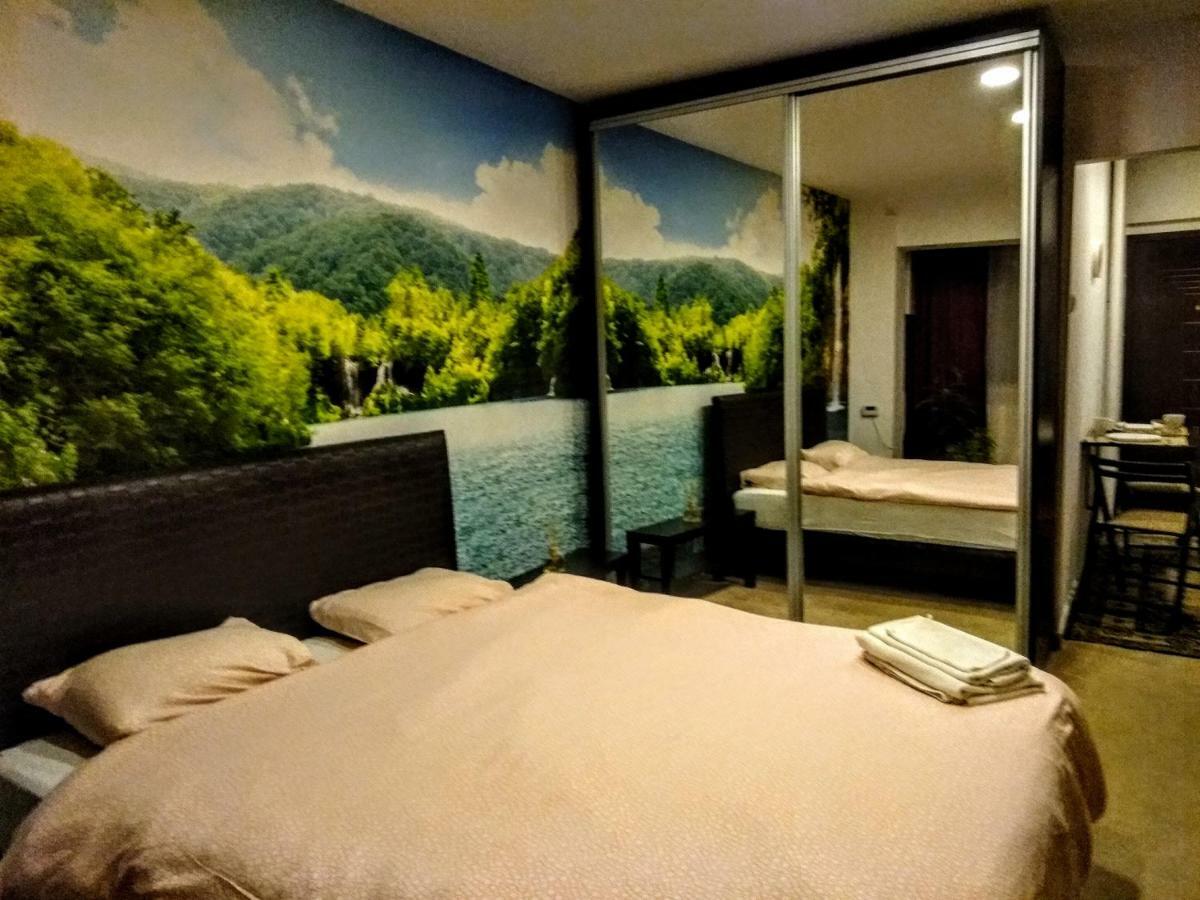 Cozy Downtown Oasis Apartment Bukares Bagian luar foto